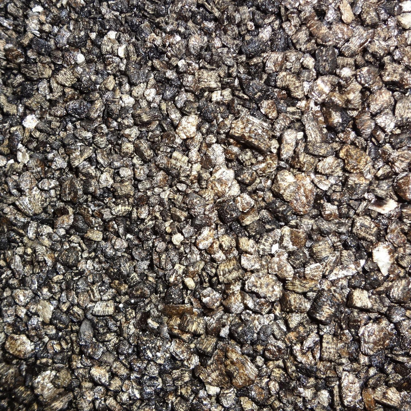 Vermiculite bitumée Nestaan pour niveler les toits plats